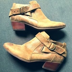Clark Brown ankle Boots